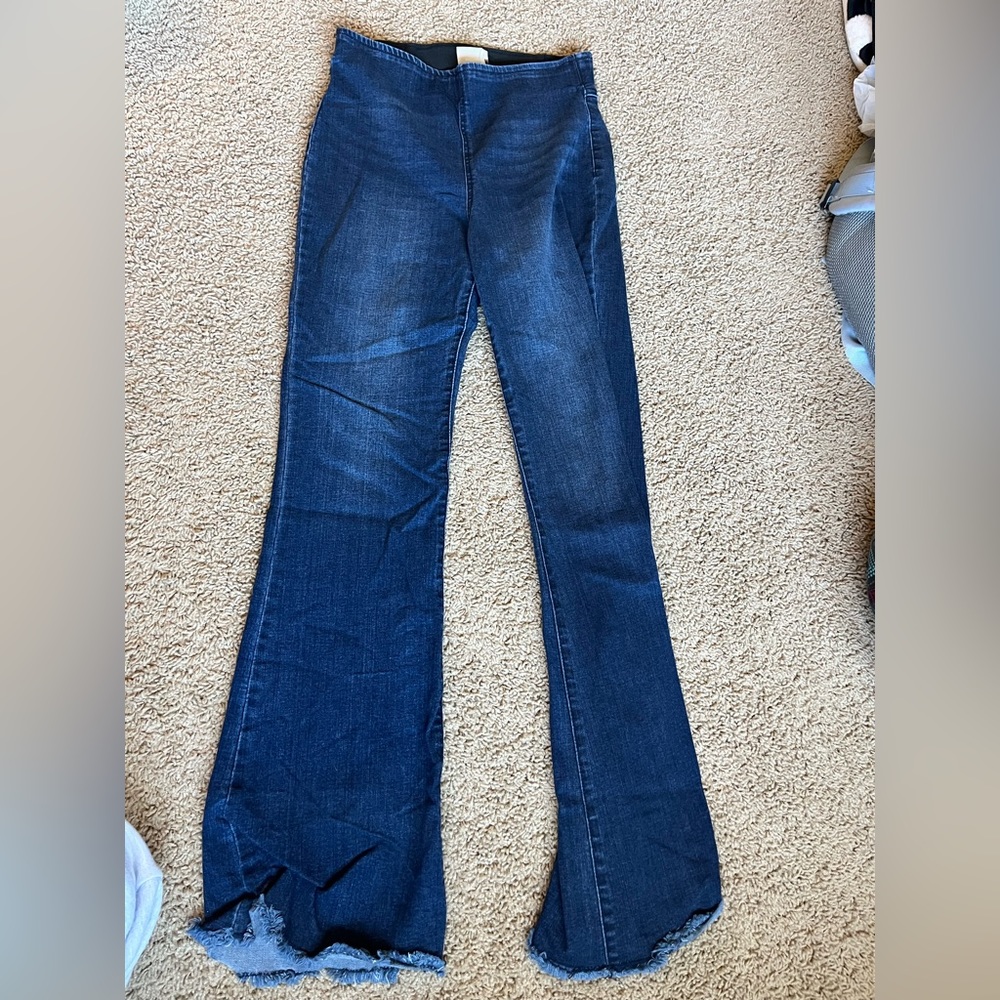 Knox Rose: Size 4 dark blue flat jeans with an elastic band around the waist